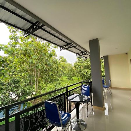 Wisma Hn Selang Exterior foto