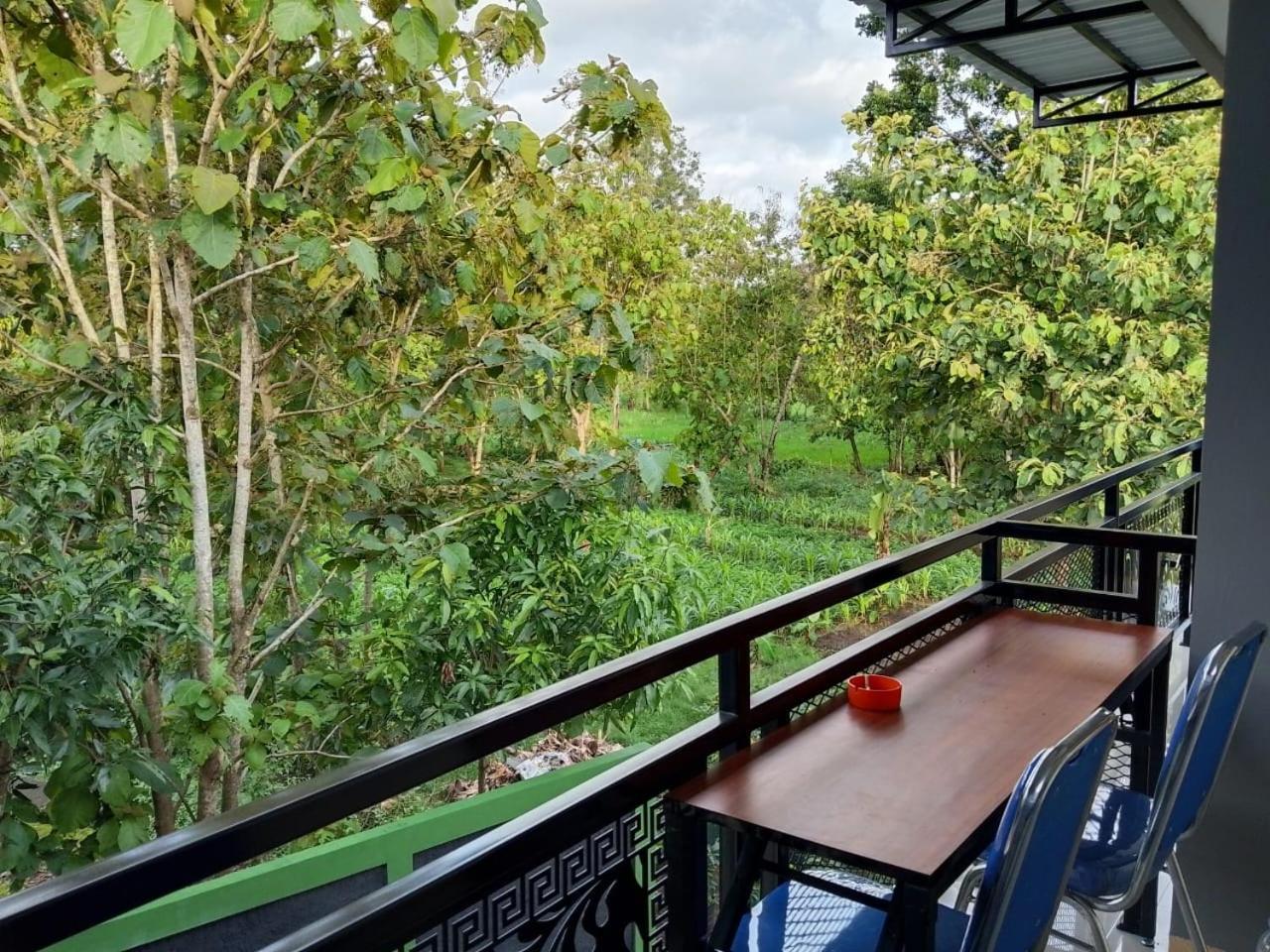 Wisma Hn Selang Exterior foto