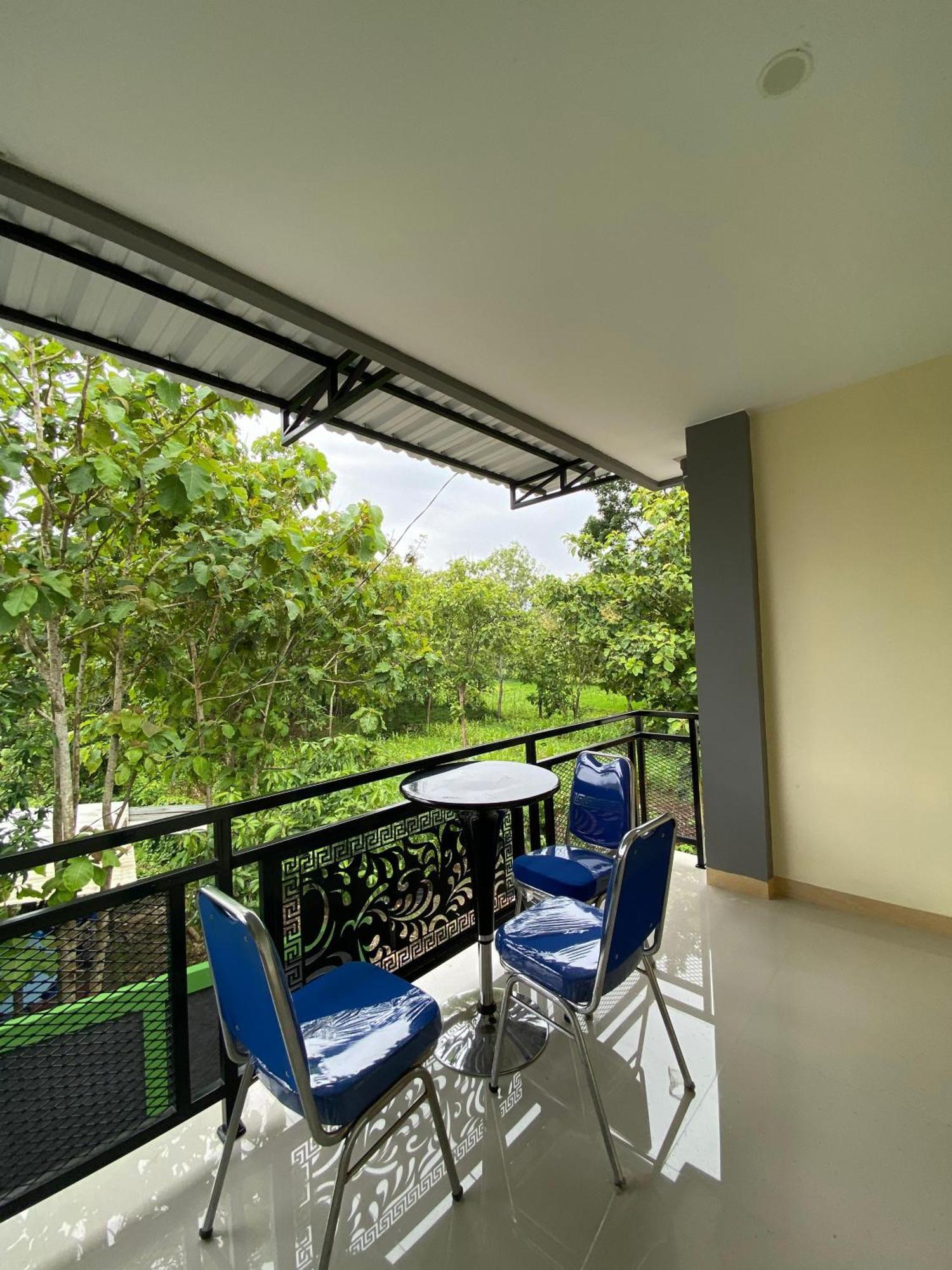 Wisma Hn Selang Exterior foto