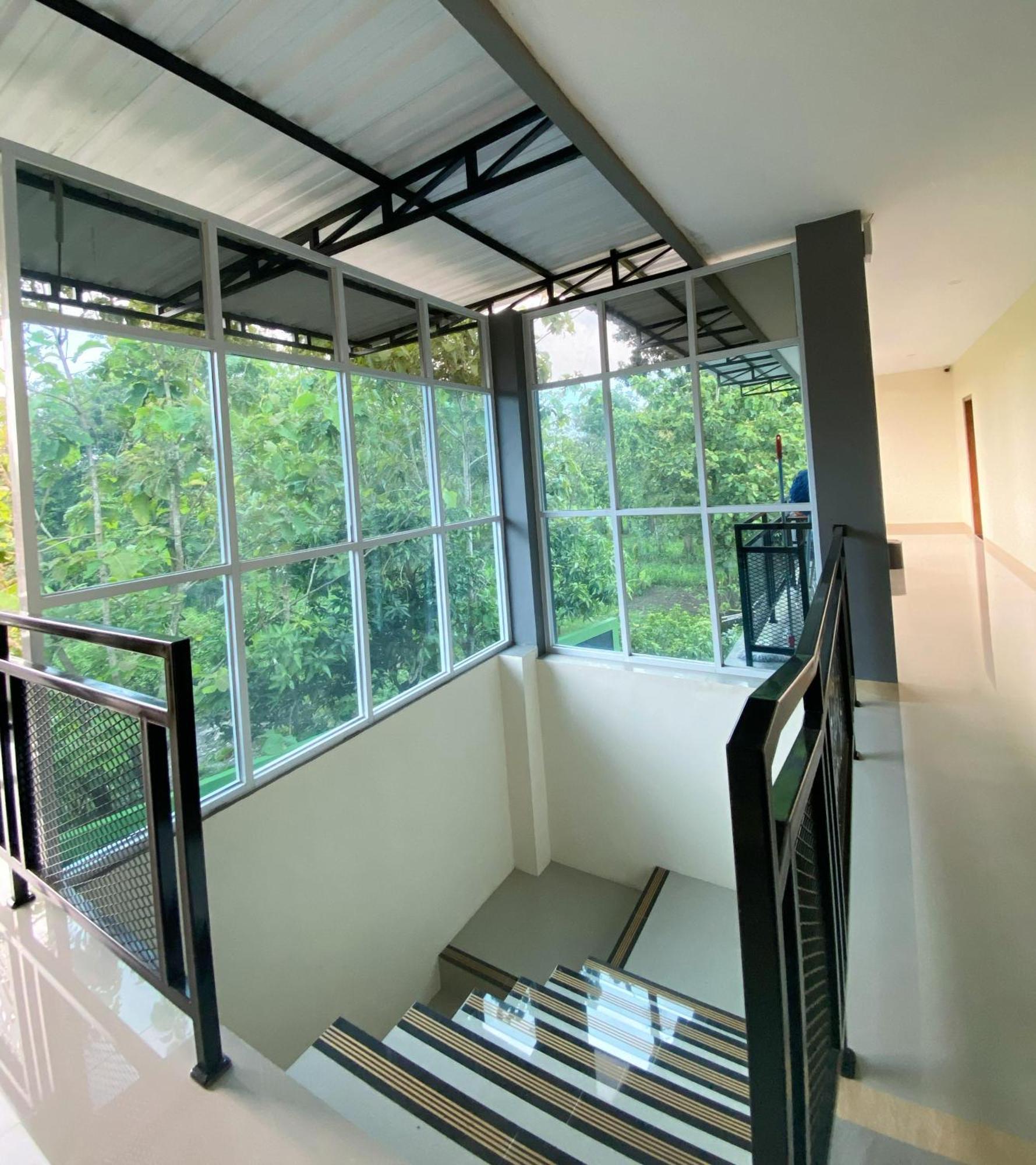 Wisma Hn Selang Exterior foto